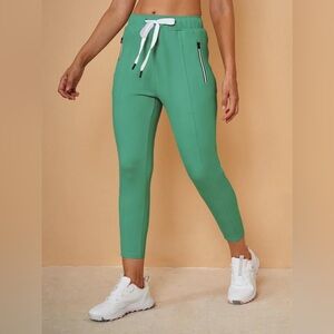 NWT Acegolf More Than Basic Drawstring Capri Sweatpants in Forrest Green